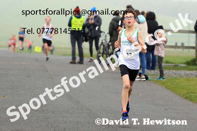 Boys and Girls Under-13s, 2022 Heaton Memorial 10k Road Race, Newcastle Town Moor.  Photo: David T. Hewitson/Sports for All Pics
